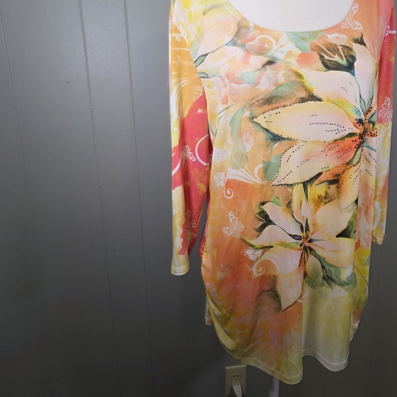 Dressbarn Floral Beaded Scoop Neck Top Size L - Picture 3 of 12